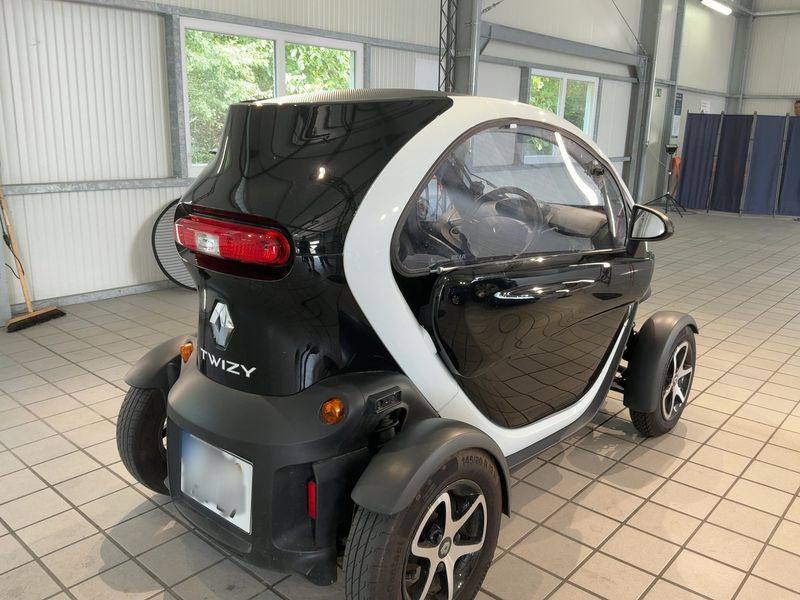 Renault Twizy electric drive 12,6 kW Intens 2019 – снимка 8