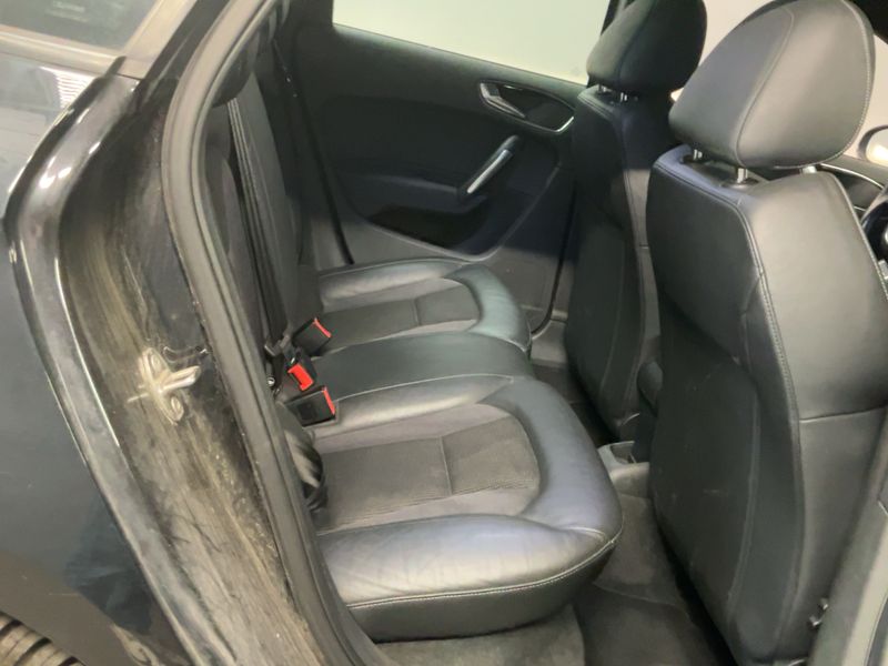 Audi A1 Sportback 1.6 TDI S line Sportpaket 2012 – снимка 20