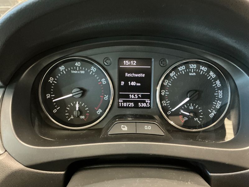 Skoda Rapid Spaceback 1.2 TSI Ambition 2014 – снимка 19