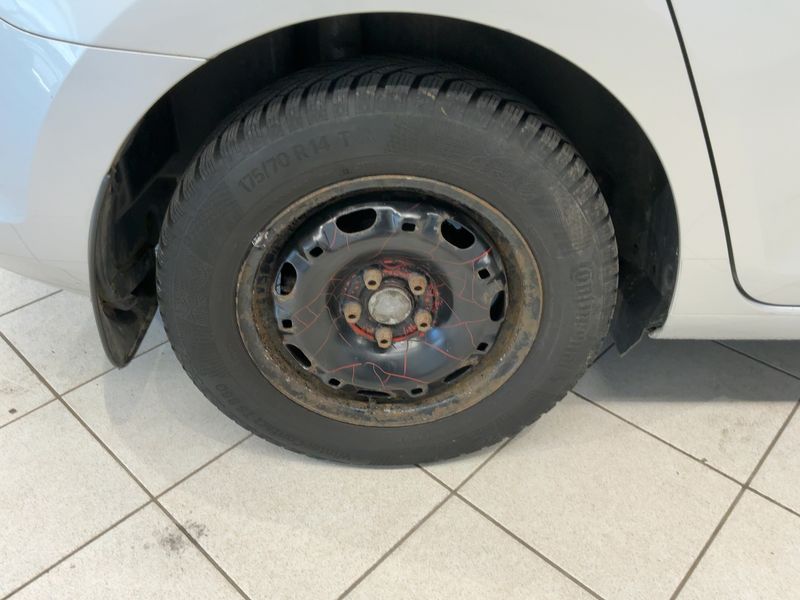 Skoda Rapid Spaceback 1.2 TSI Ambition 2014 – снимка 9