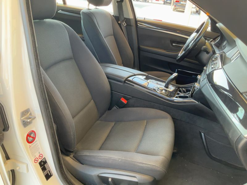 BMW 5er 520d 2014 – снимка 16