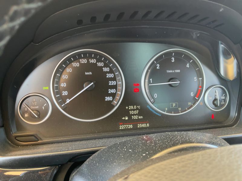 BMW 5er 520d 2014 – снимка 18