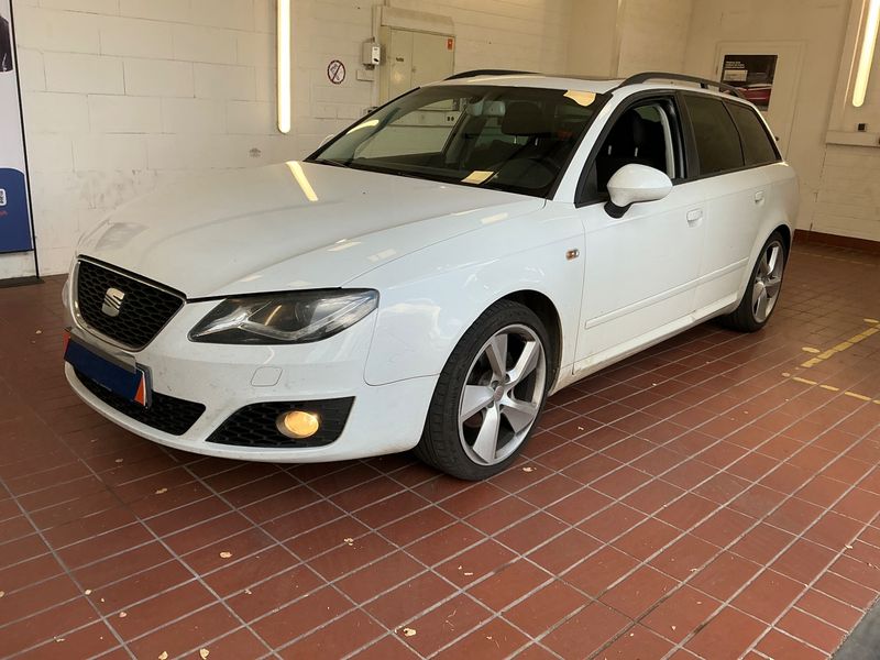 Seat Exeo 2.0 TDI Sport 2013 – снимка 1