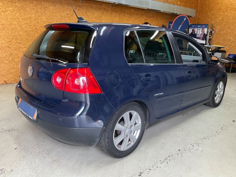 Volkswagen Golf V 1.9 TDI United BlueMotion Tech 2008 – снимка 2