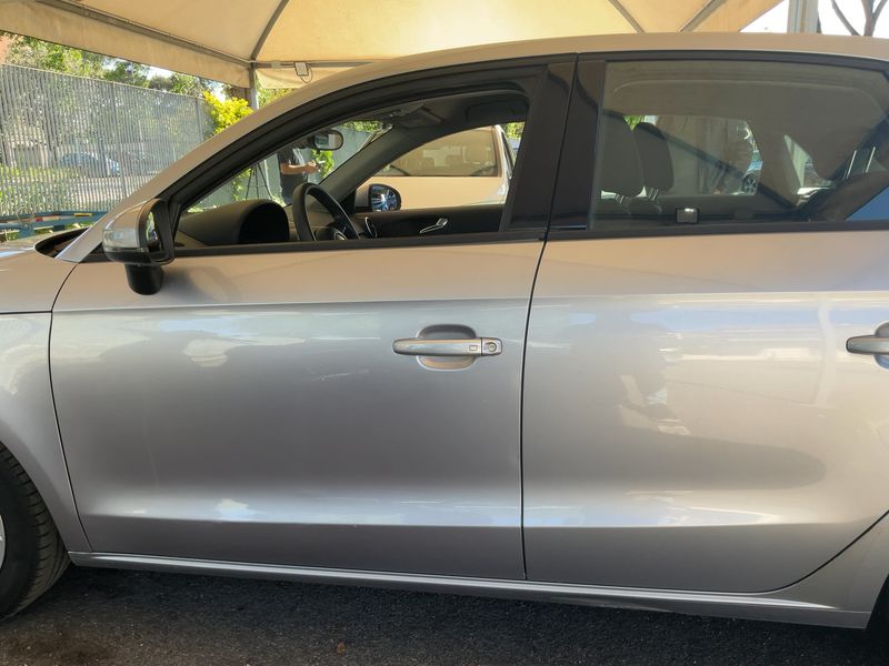 Audi A1 Sportback 1.0 TFSI 2017 – снимка 4