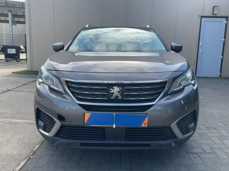 Peugeot 5008 1.2 PureTech Active 2017 – снимка 14
