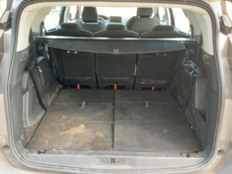 Peugeot 5008 1.2 PureTech Active 2017 – снимка 15