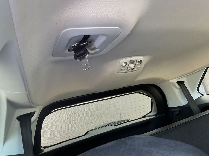 Peugeot 5008 1.2 PureTech Active 2017 – снимка 25