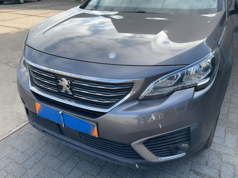 Peugeot 5008 1.2 PureTech Active 2017 – снимка 2