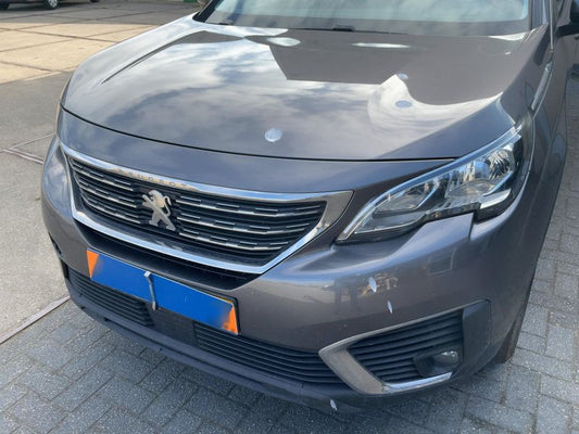 Peugeot 5008 1.2 PureTech Active 2017 – снимка 2