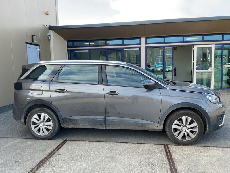 Peugeot 5008 1.2 PureTech Active 2017 – снимка 10