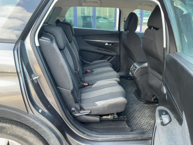 Peugeot 5008 1.2 PureTech Active 2017 – снимка 19