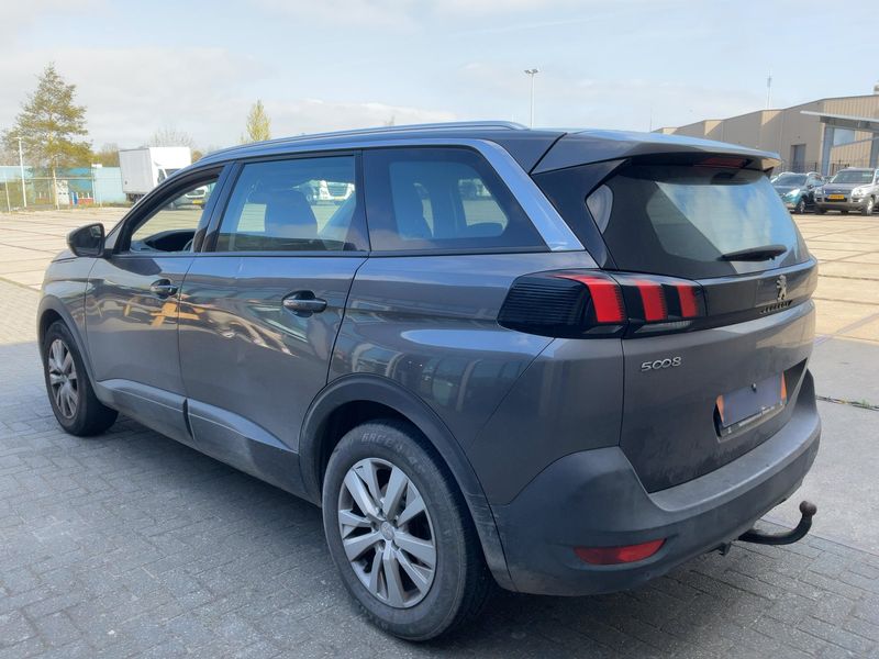 Peugeot 5008 1.2 PureTech Active 2017 – снимка 6