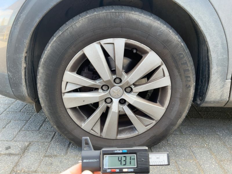 Peugeot 5008 1.2 PureTech Active 2017 – снимка 3