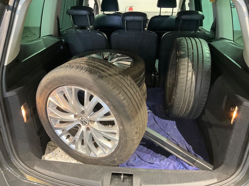 Volkswagen Sharan 2.0 TSI Highline 2011 – снимка 15