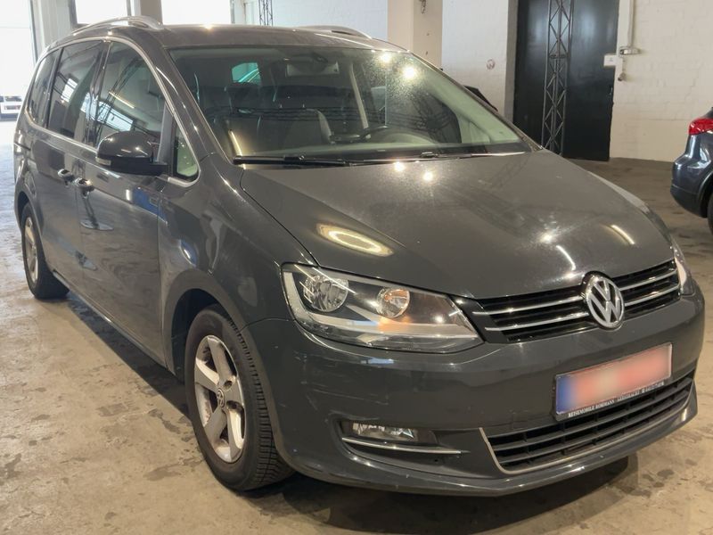 Volkswagen Sharan 2.0 TSI Highline 2011 – снимка 12