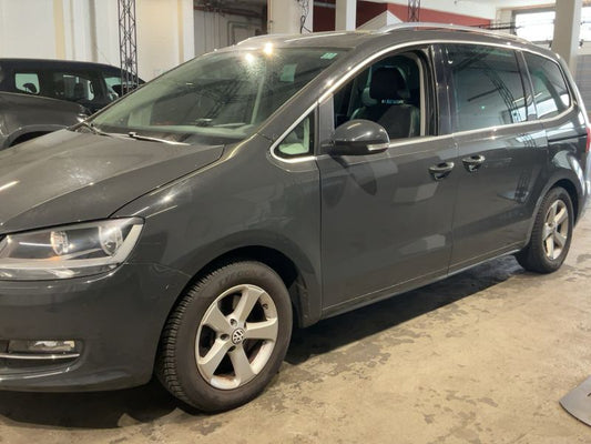 Volkswagen Sharan 2.0 TSI Highline 2011 – снимка 2