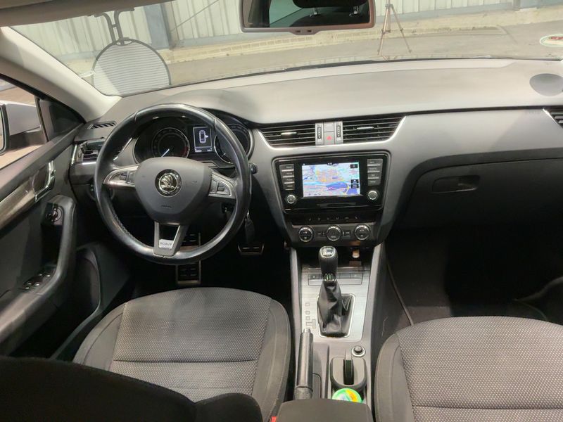 Skoda Octavia 2.0 TDI Scout 4x4 2016 – снимка 18