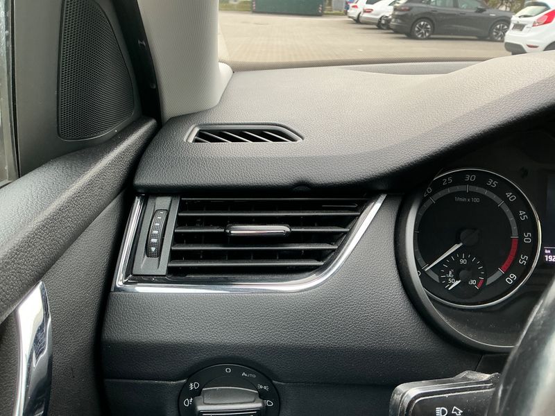 Skoda Octavia 2.0 TDI Scout 4x4 2016 – снимка 35