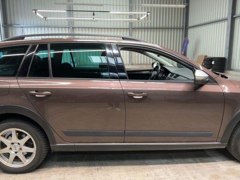 Skoda Octavia 2.0 TDI Scout 4x4 2016 – снимка 10