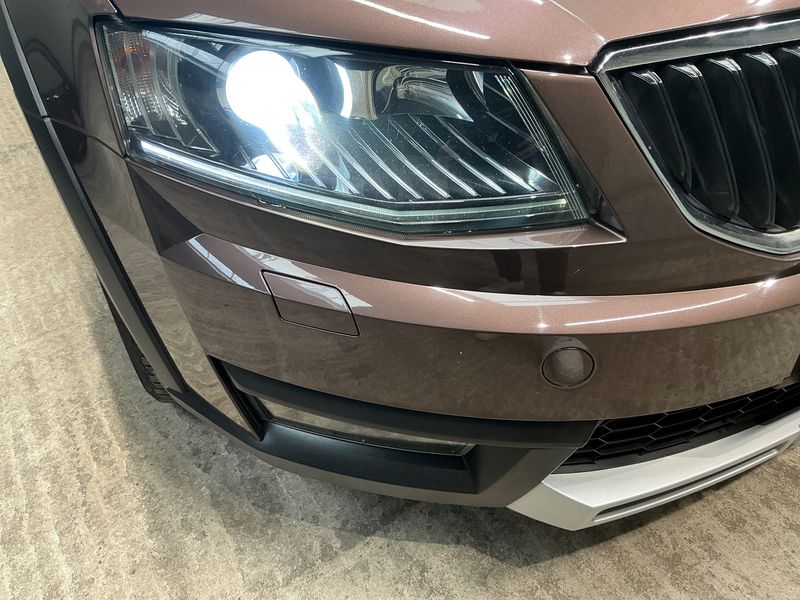 Skoda Octavia 2.0 TDI Scout 4x4 2016 – снимка 45