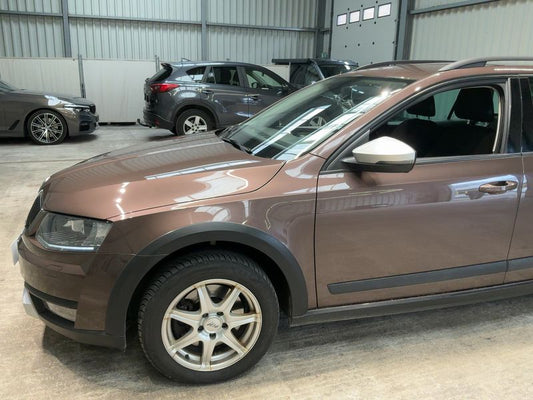 Skoda Octavia 2.0 TDI Scout 4x4 2016 – снимка 2