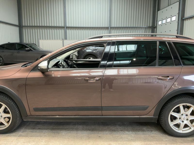Skoda Octavia 2.0 TDI Scout 4x4 2016 – снимка 4