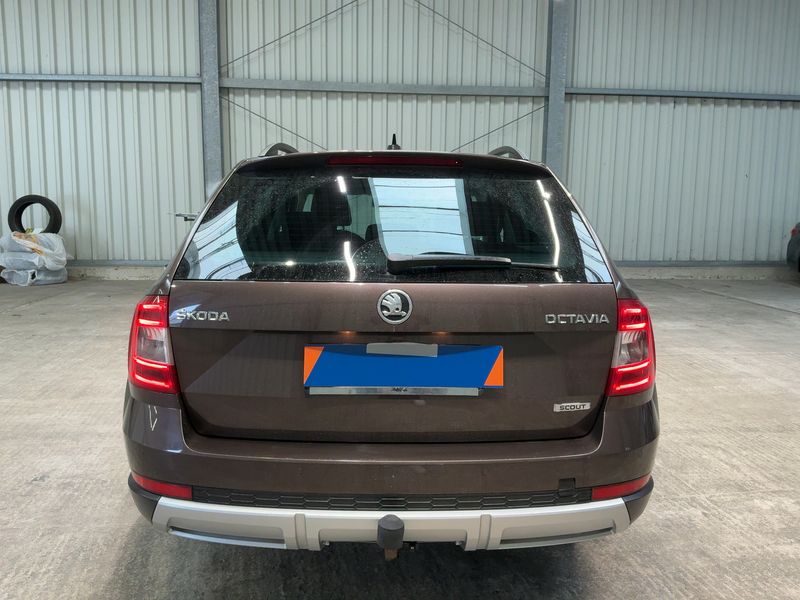 Skoda Octavia 2.0 TDI Scout 4x4 2016 – снимка 7