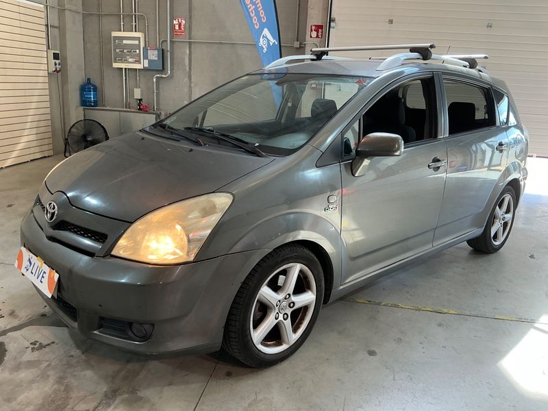 Toyota Corolla Verso 2.2 D-4D D-Cat Sport 2006 – снимка 1
