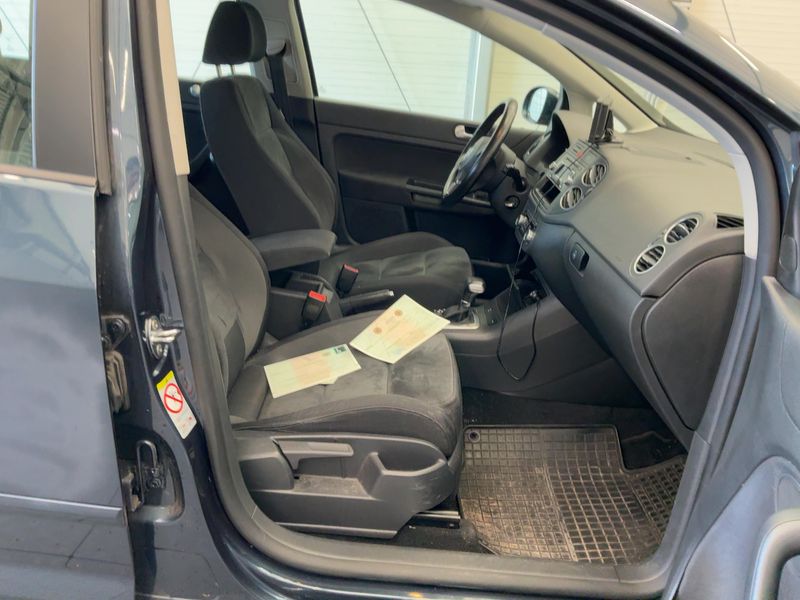 Volkswagen Golf VI Plus 1.4 TSI Highline 2009 – снимка 16