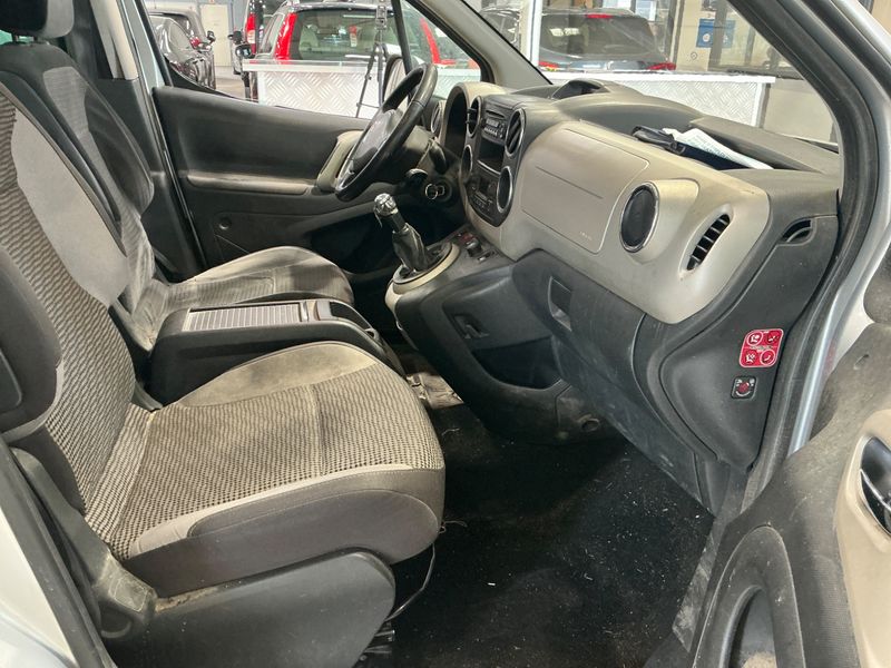 Peugeot Partner 1.6 HDi Zenith 2014 – снимка 3