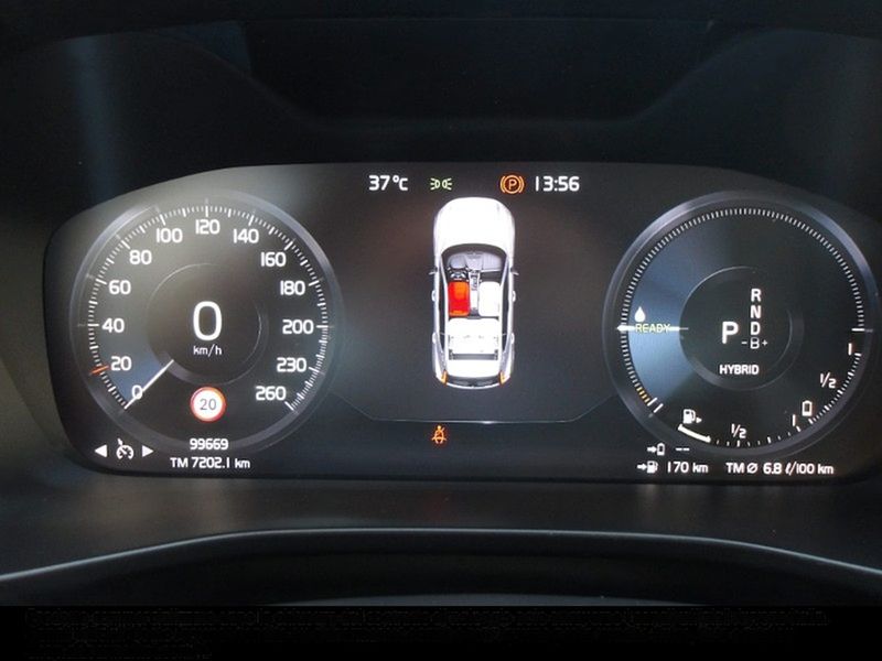 Volvo XC40 1.5 T4 Recharge Plug-in Hybrid Core 2WD 2022 – снимка 12