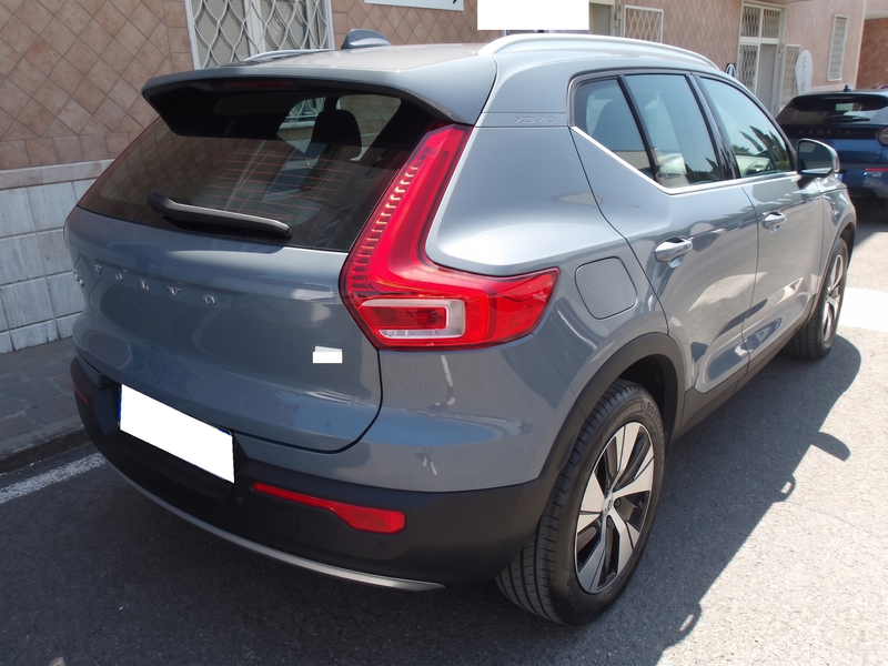 Volvo XC40 1.5 T4 Recharge Plug-in Hybrid Core 2WD 2022 – снимка 4