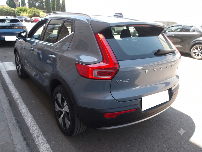 Volvo XC40 1.5 T4 Recharge Plug-in Hybrid Core 2WD 2022 – снимка 3