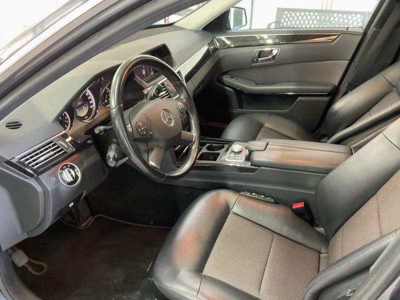Mercedes-Benz E-Klasse E 250 CGI T BlueEfficiency Avantgarde 2011 – снимка 17