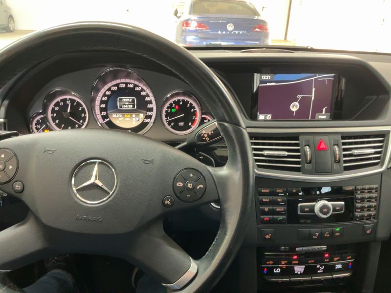 Mercedes-Benz E-Klasse E 250 CGI T BlueEfficiency Avantgarde 2011 – снимка 18
