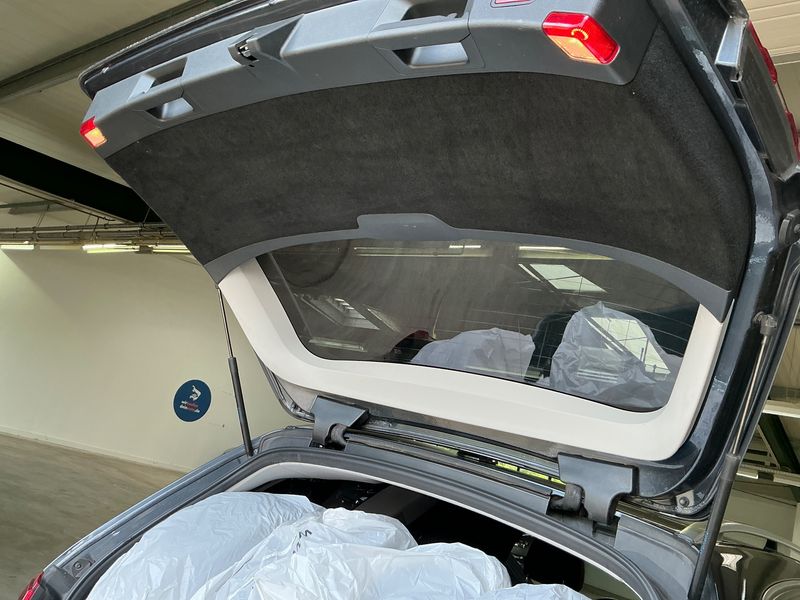 Mercedes-Benz E-Klasse E 250 CGI T BlueEfficiency Avantgarde 2011 – снимка 27