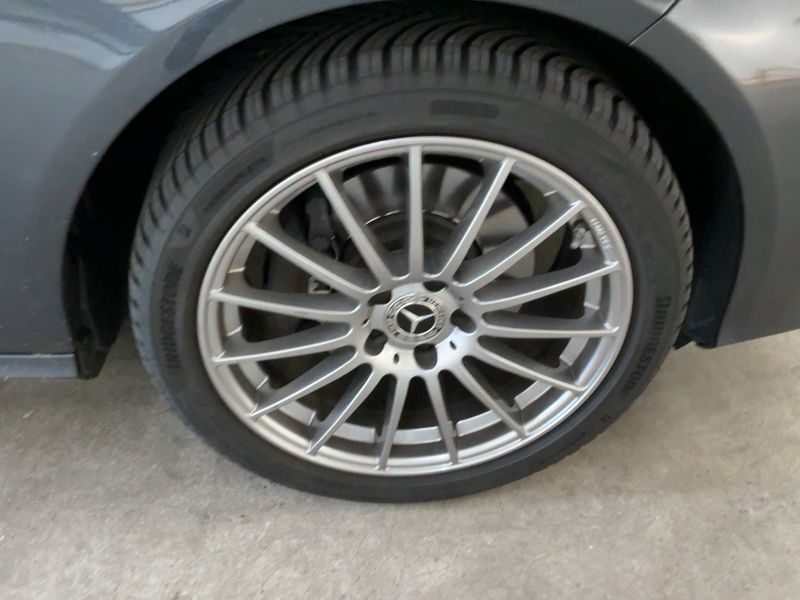 Mercedes-Benz E-Klasse E 250 CGI T BlueEfficiency Avantgarde 2011 – снимка 11