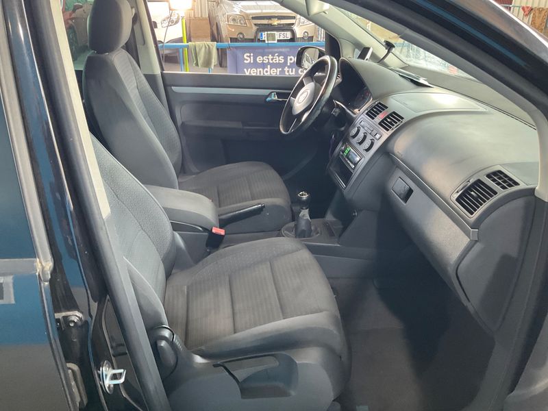 Volkswagen Touran 2.0 TDI Advance 2005 – снимка 3