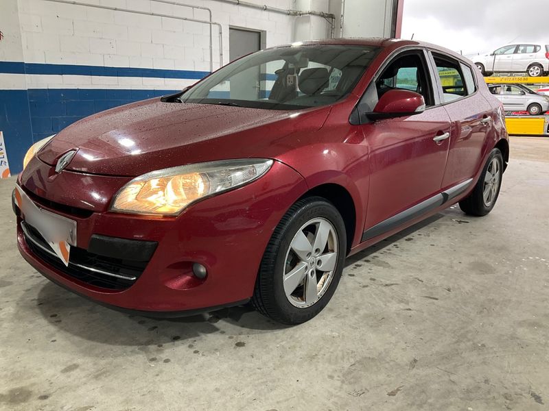 Renault Megane 1.5 dCi Dynamique 2011 – снимка 1