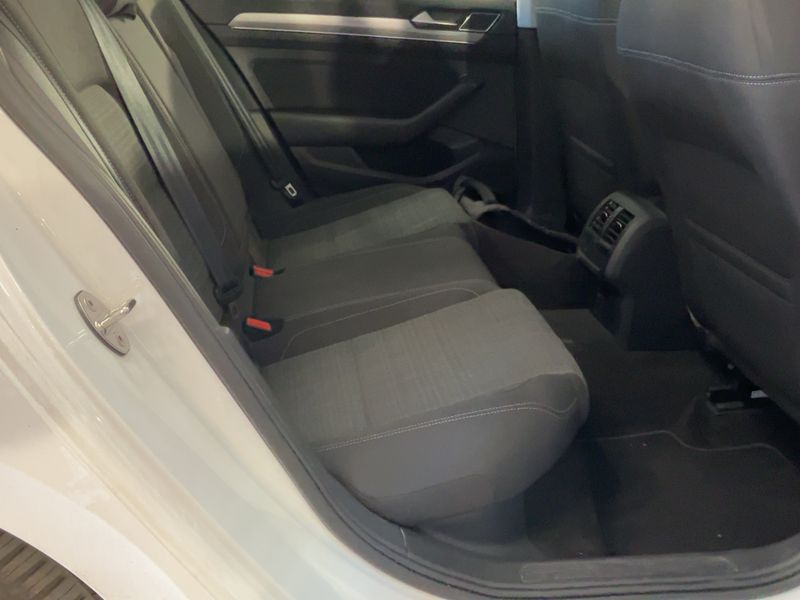 Volkswagen Passat 2.0 TDI Business 2021 – снимка 19