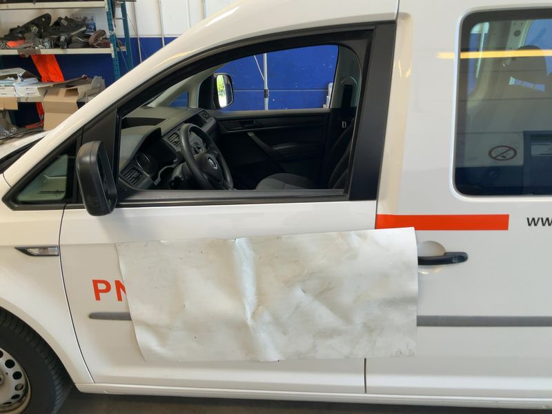 Volkswagen Caddy 2.0 TDI Kombi EcoProfi BlueMotion Tech 2018 – снимка 4