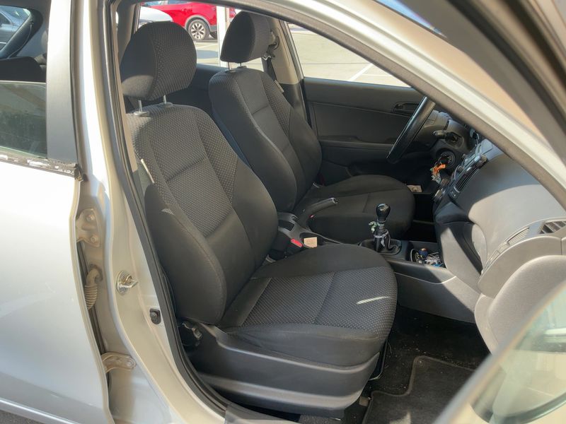 Hyundai i30 1.6 CRDi 2010 – снимка 16