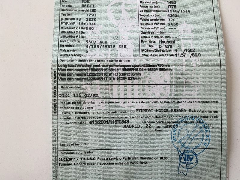 Hyundai i30 1.6 CRDi 2010 – снимка 21