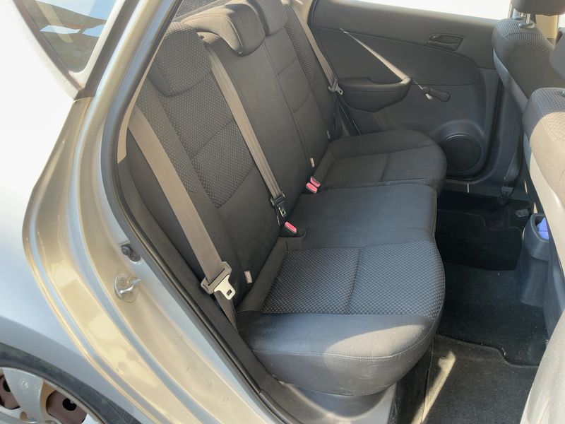 Hyundai i30 1.6 CRDi 2010 – снимка 19