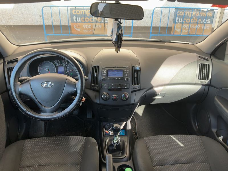 Hyundai i30 1.6 CRDi 2010 – снимка 17