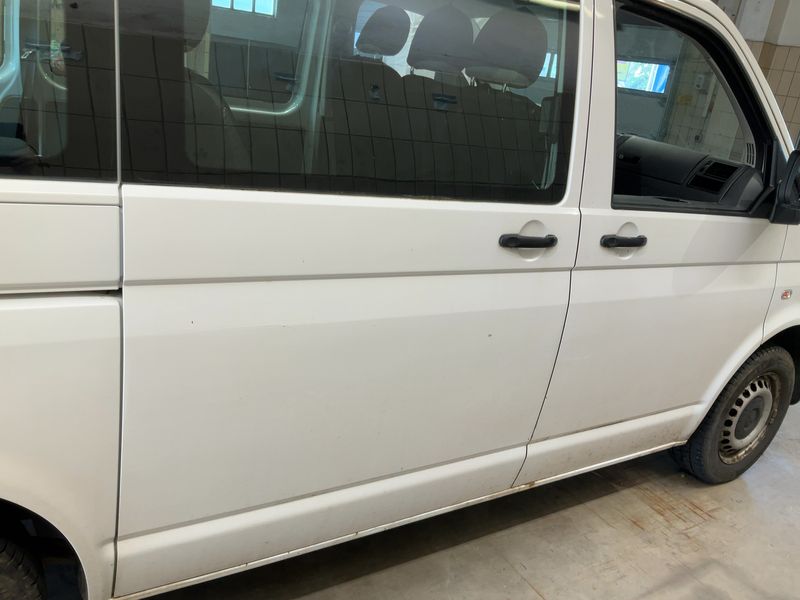 Volkswagen T5 Kombi 2.0 TDI 2012 – снимка 10