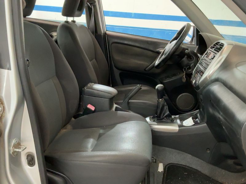 Toyota RAV 4 2.0 4x4 2005 – снимка 16