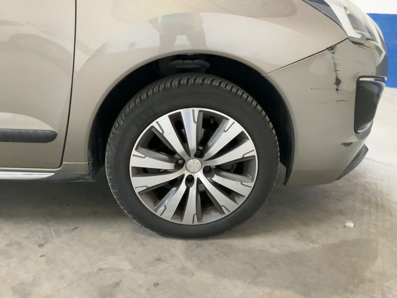 Peugeot 3008 1.6 Blue-HDi Style 2015 – снимка 11