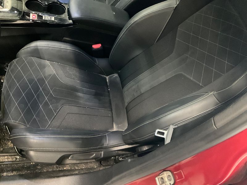Peugeot 2008 1.2 PureTech GT 2021 – снимка 23